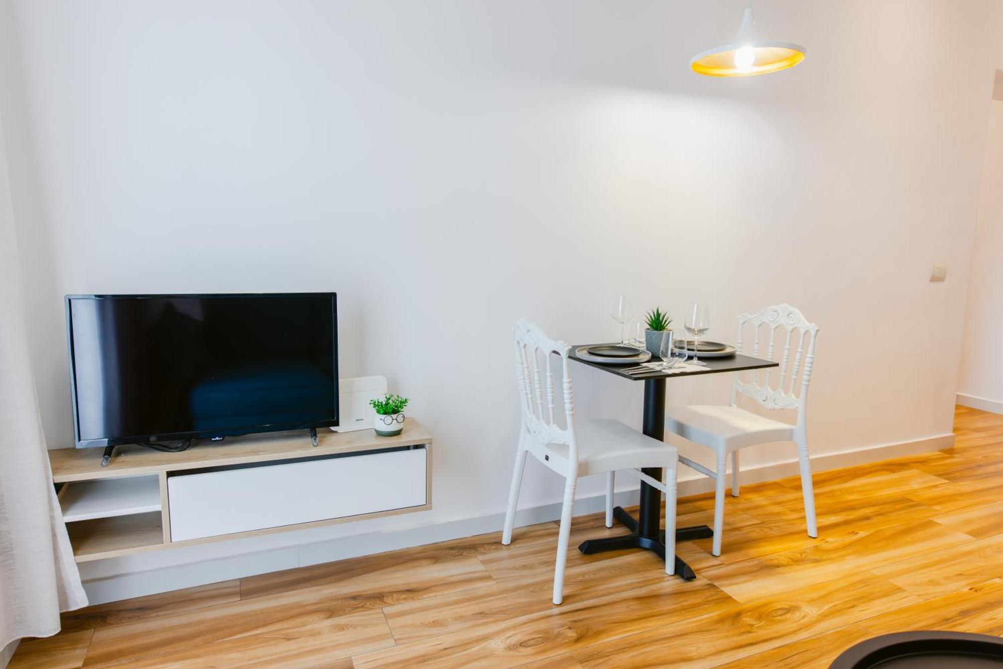 Durres Str Modern Apartments - The Nest 地拉那 外观 照片